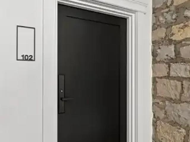 For Rent 2 Bedroom Apartment Amherstburg ON DS100443357