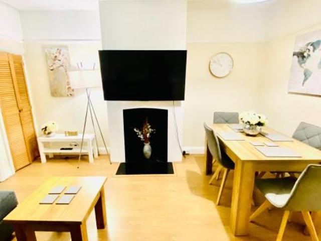 For Rent 2 Bedroom Apartment Ashford Ashford DS67545755