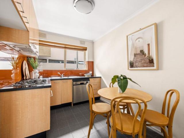 For Rent 2 Bedroom Apartment Balaclava VIC DS102759984