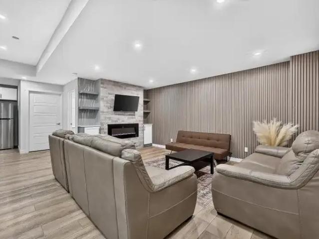 For Rent 2 Bedroom Apartment Balzac AB DS105623586
