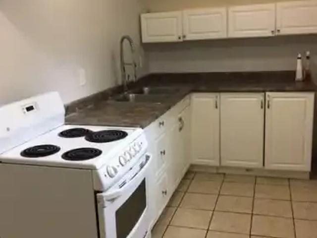 For Rent 2 Bedroom Apartment Barrie ON DS101042672
