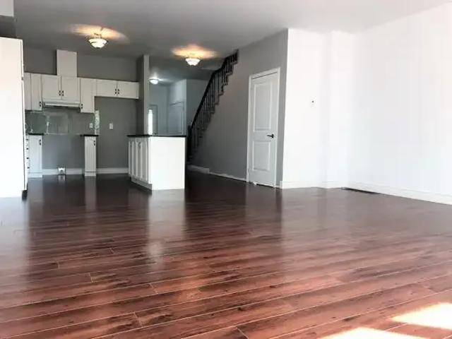 For Rent 2 Bedroom Apartment Barrie ON DS104142506