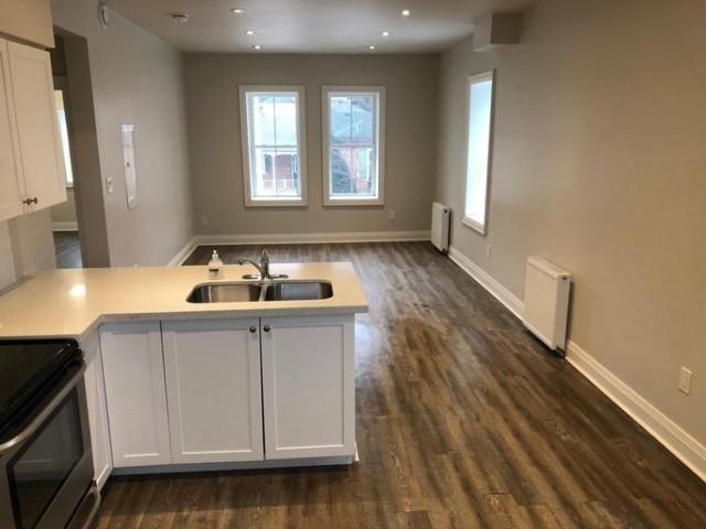For Rent 2 Bedroom Apartment Bowmanville ON DS105280334