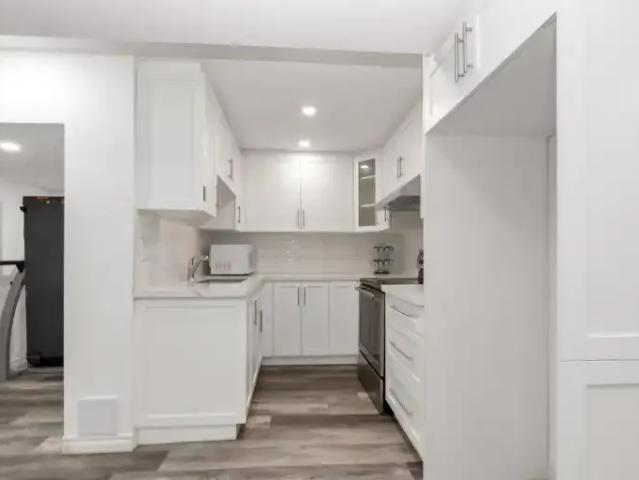 For Rent 2 Bedroom Apartment Brampton ON DS101986670