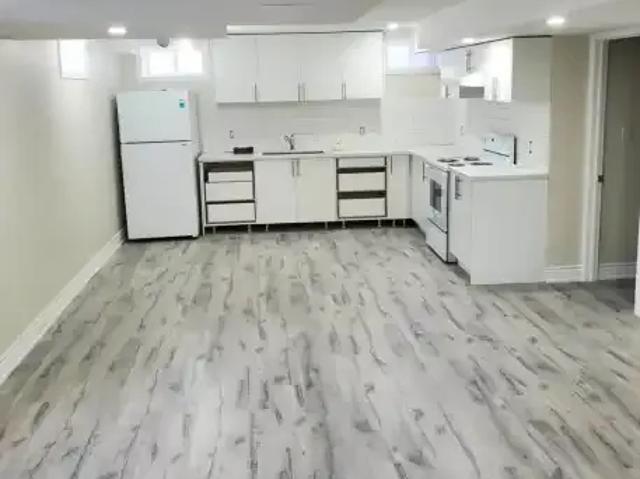 For Rent 2 Bedroom Apartment Bradford West Gwillimbury ON DS104972964