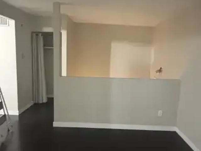 For Rent 2 Bedroom Apartment Brooks AB DS102715413