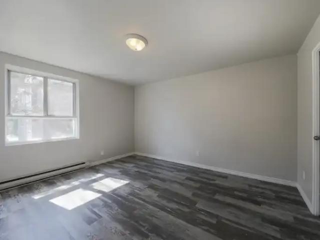 For Rent 2 Bedroom Apartment Brockville ON DS104991275