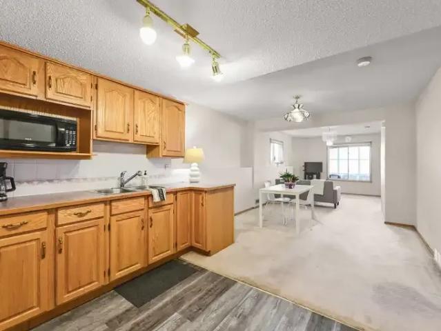 For Rent 2 Bedroom Apartment Calgary AB DS103695364