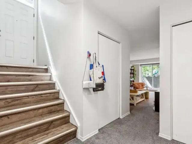 For Rent 2 Bedroom Apartment Calgary AB DS104401686
