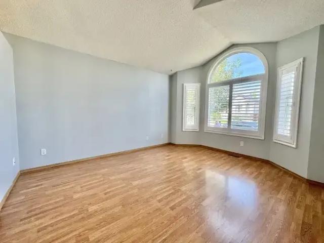 For Rent 2 Bedroom Apartment Calgary AB DS104434258