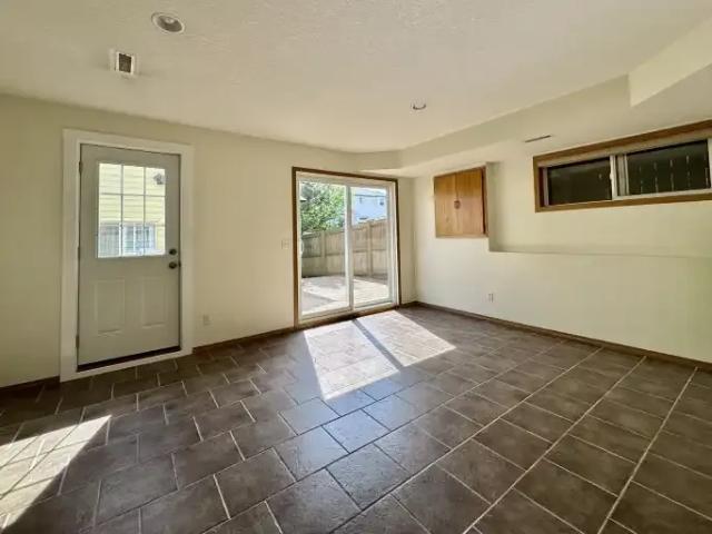 For Rent 2 Bedroom Apartment Calgary AB DS104434309