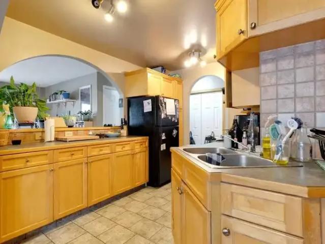 For Rent 2 Bedroom Apartment Calgary AB DS104470806