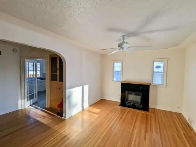 For Rent 2 Bedroom Apartment Calgary AB DS104470098