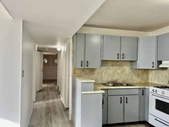 For Rent 2 Bedroom Apartment Calgary AB DS104957406