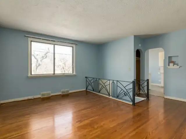 For Rent 2 Bedroom Apartment Calgary AB DS104180395