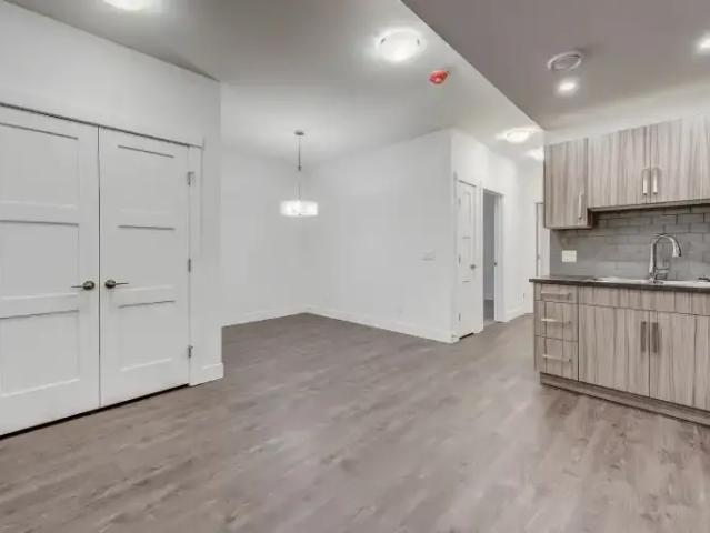 For Rent 2 Bedroom Apartment Calgary AB DS105435102