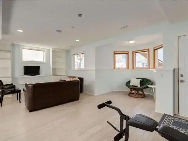 For Rent 2 Bedroom Apartment Calgary AB DS105486418