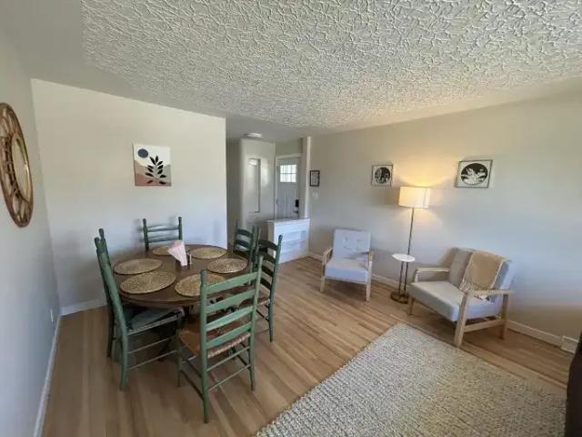 For Rent 2 Bedroom Apartment Calgary AB DS105859678