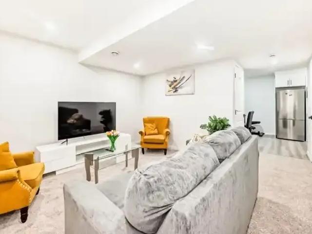 For Rent 2 Bedroom Apartment Calgary AB DS105167261
