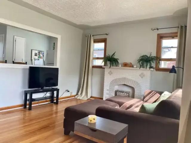 For Rent 2 Bedroom Apartment Calgary AB DS105185874