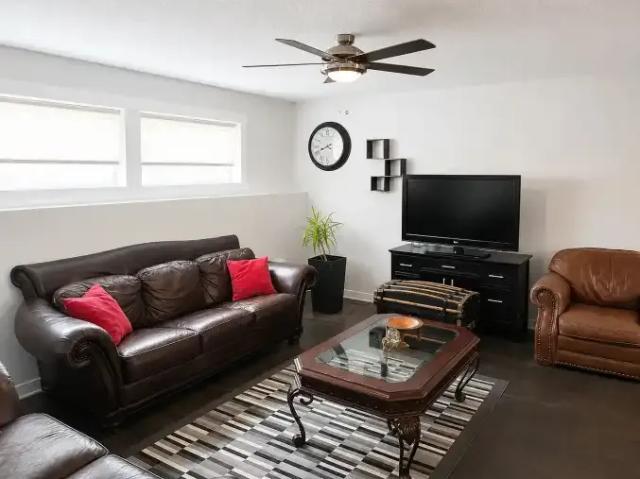 For Rent 2 Bedroom Apartment Calgary AB DS105186024