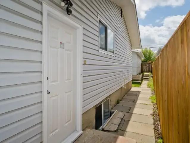 For Rent 2 Bedroom Apartment Calgary AB DS105309067