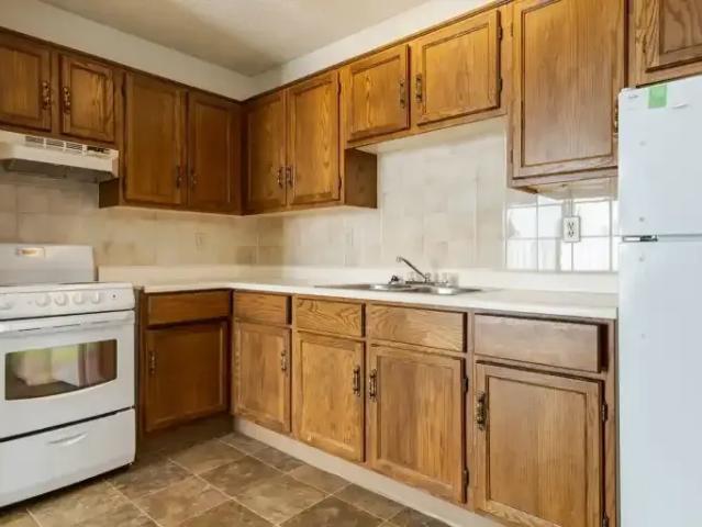 For Rent 2 Bedroom Apartment Camrose AB DS104956493