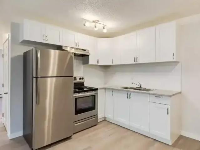For Rent 2 Bedroom Apartment Camrose AB DS105070890