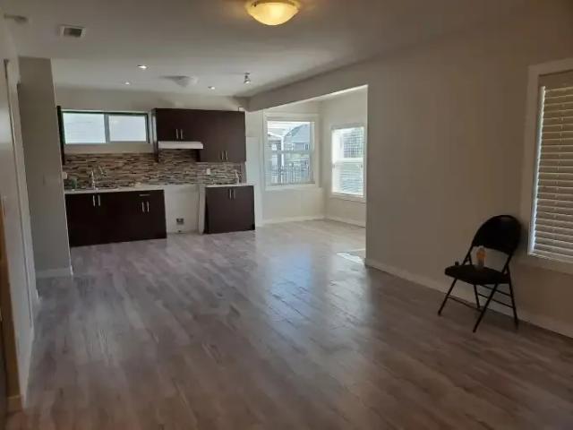 For Rent 2 Bedroom Apartment Chestermere AB DLS105022744