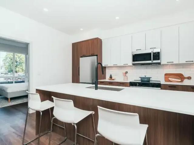 For Rent 2 Bedroom Apartment Chilliwack BC DS103739996