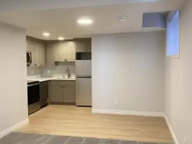 For Rent 2 Bedroom Apartment Cochrane AB DS105118864