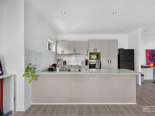 For Rent 2 Bedroom Apartment Cooee Bay QLD DS105137714