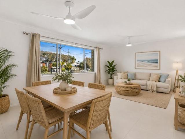 For Rent 2 Bedroom Apartment COOLANGATTA QLD DS105944666