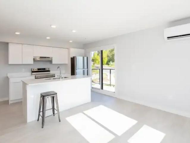 For Rent 2 Bedroom Apartment Duncan BC DS104681005