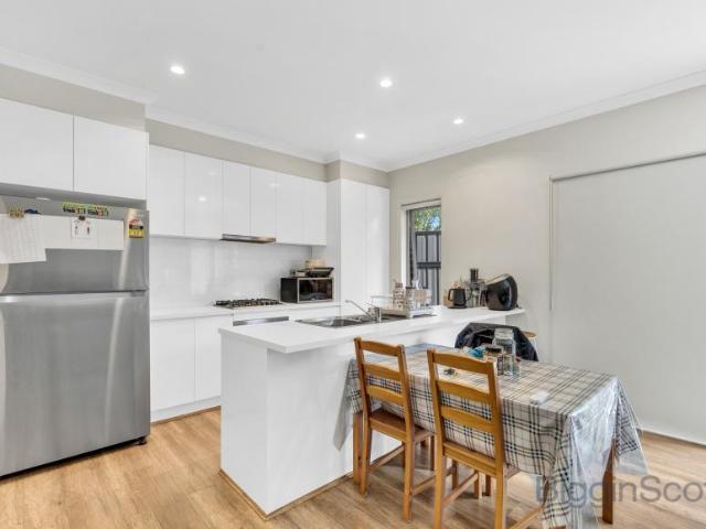 For Rent 2 Bedroom Apartment Derrimut VIC DS101581072