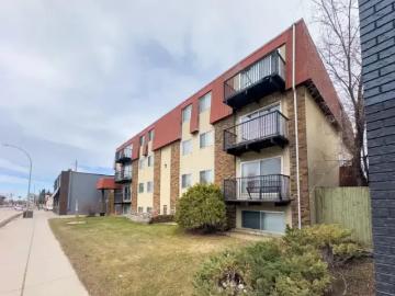 Central Mcdougall, Edmonton, Alberta - Balcony