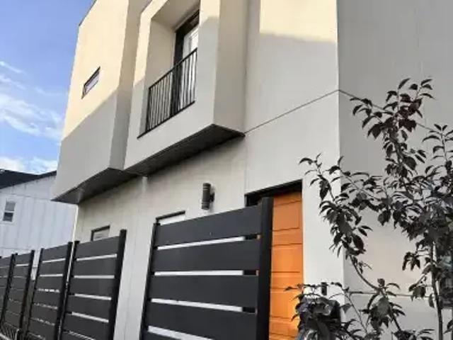 For Rent 2 Bedroom Apartment Edmonton AB DS104535402