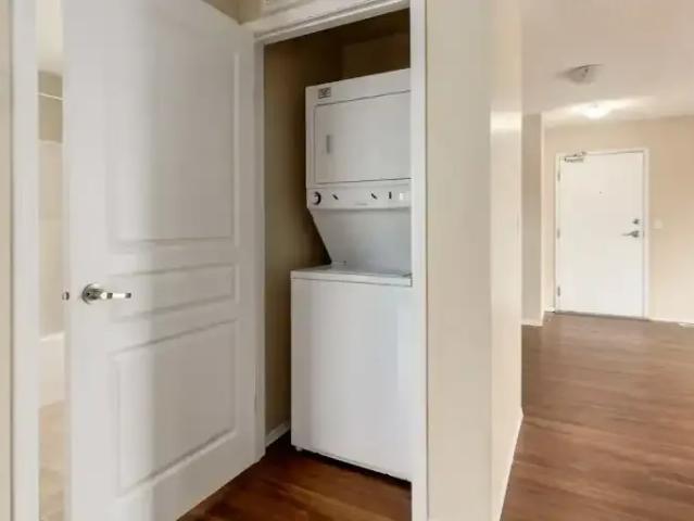 For Rent 2 Bedroom Apartment Edmonton AB DS104875991