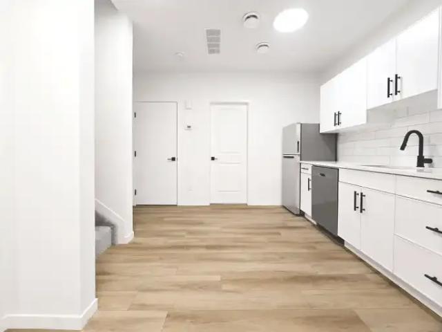 For Rent 2 Bedroom Apartment Edmonton AB DS105100713