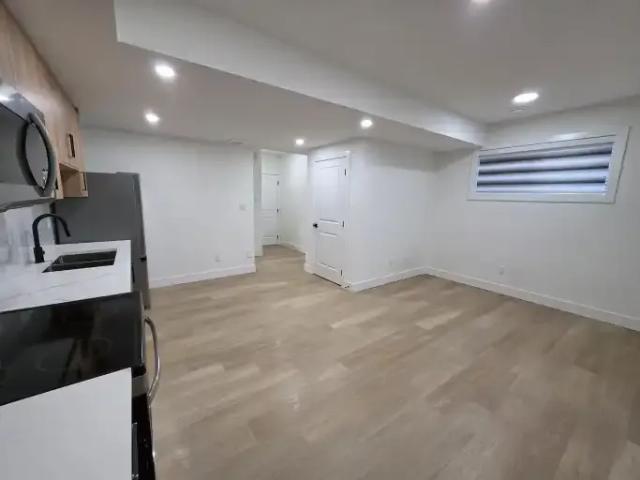 For Rent 2 Bedroom Apartment Edmonton AB DS105359903