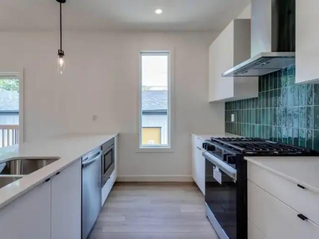 For Rent 2 Bedroom Apartment Edmonton AB DS105394409