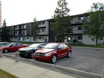 Ermineskin, Edmonton, Alberta - Balcony