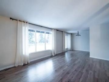 Apartment to rent in King Edward Park - Parking