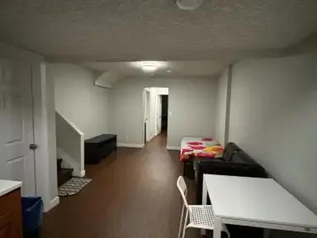 For Rent 2 Bedroom Apartment Edmonton AB DS102701413
