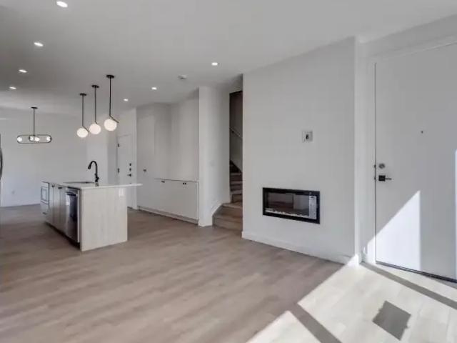For Rent 2 Bedroom Apartment Edmonton AB DS103322209