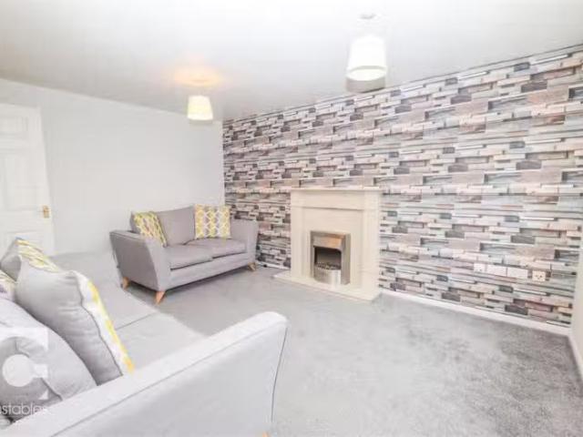 Just in! 2 bedroom apartment for rent in New Heyes, Neston, Ch.