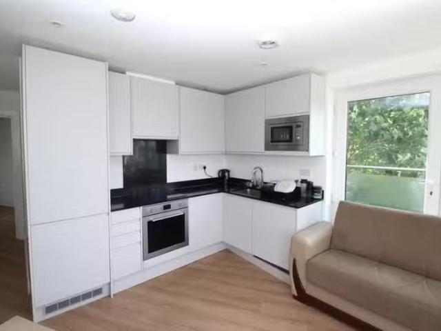 Charming 2 bedroom apartment for rent in Radford Way, CM12