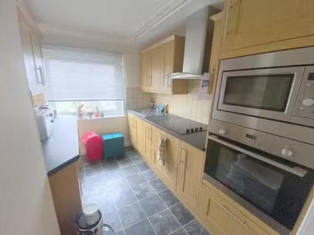 Nice 2 bedroom apartment for rent in Stratheden Court, Esplana.