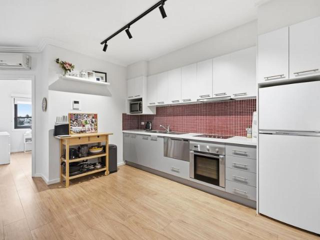 For Rent 2 Bedroom Apartment Glen Huntly VIC DLS105090835