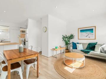 For Rent 2 Bedroom Apartment Glenelg SA DS102439533